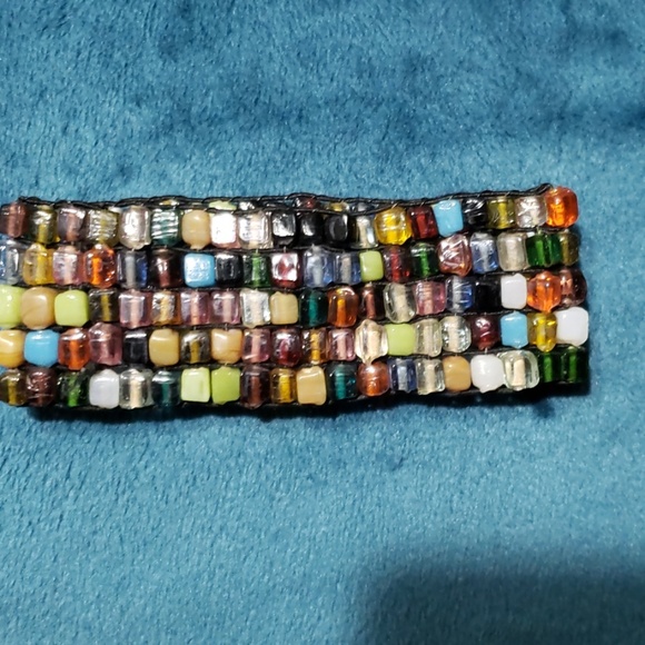 Beautiful beaded bracelet - Picture 3 of 4